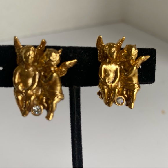 Vintage Cherub Clip on Earrings Gold Tone with Crystal - Picture 4 of 6